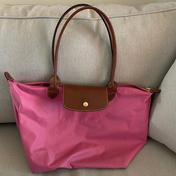 Longchamp Handbags - Longchamp tote (pink)